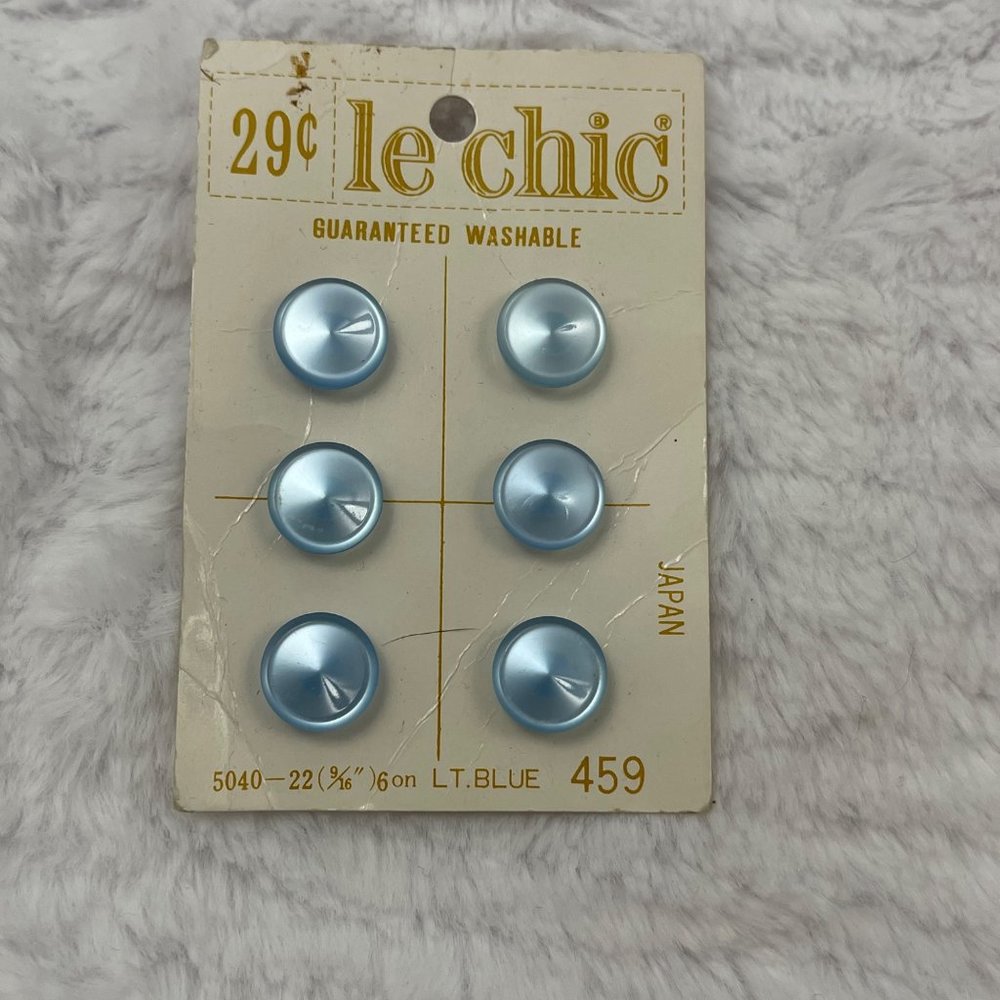 Le Chic, 9/16" Translucent Light Blue, Vintage Buttons 5040-22, Set of 6